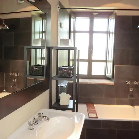 فيلة Configni Sleeps 16 Pool Wifi